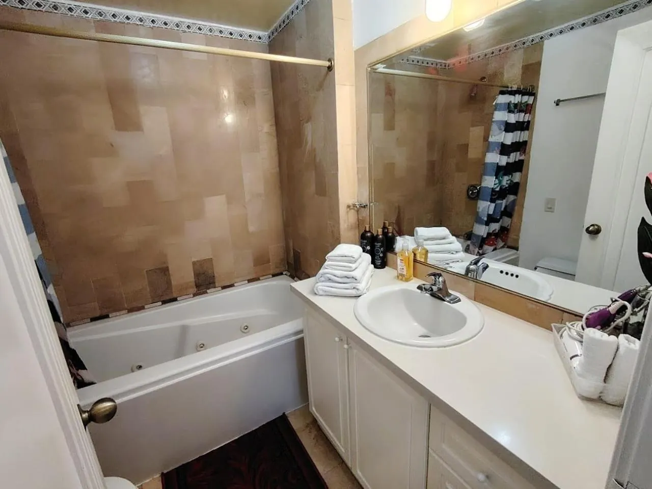 公寓 Fontana Suite De Luxe 基多 厄瓜多尔